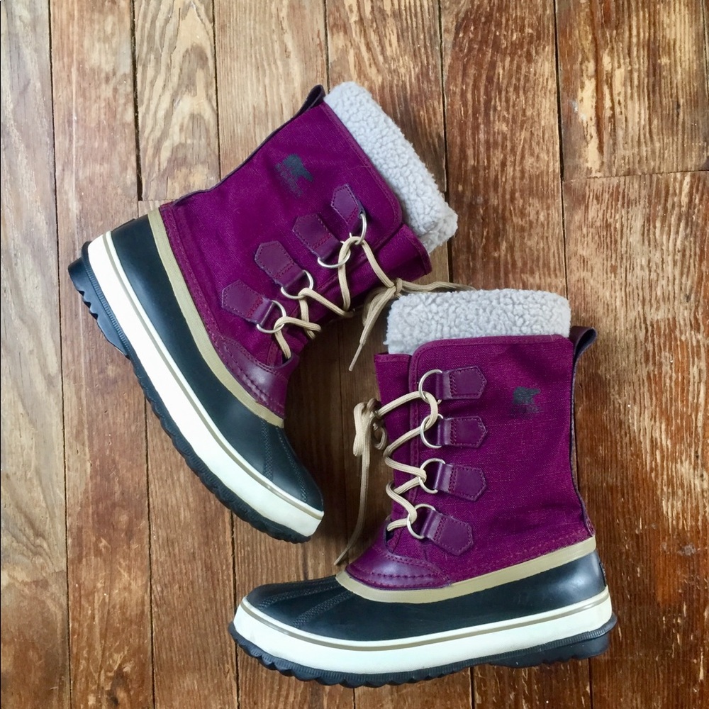 Sorel Carnival boot